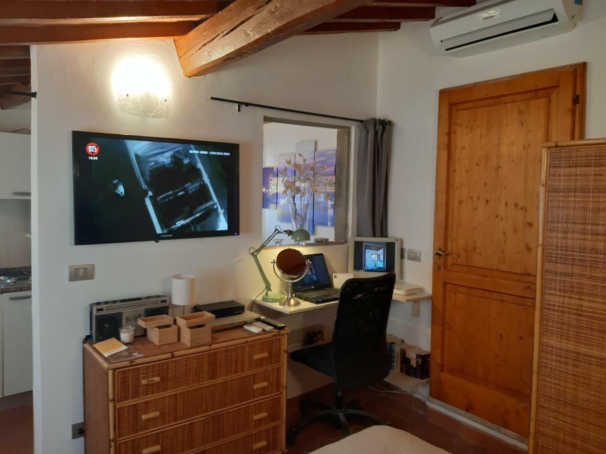 Porcellana Twenty-Six Florence Wi-Fi Apartment Exterior foto