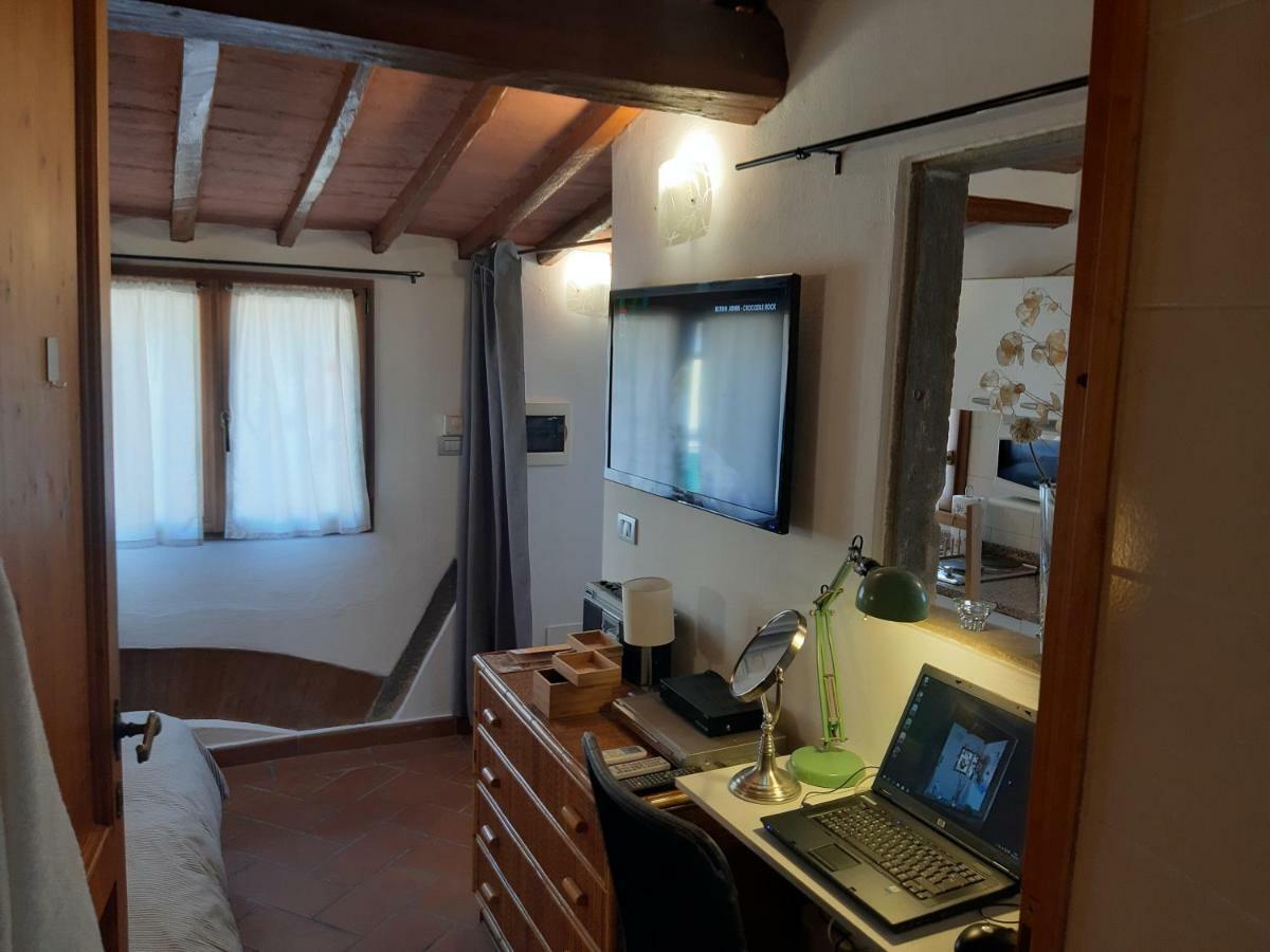 Porcellana Twenty-Six Florence Wi-Fi Apartment Exterior foto
