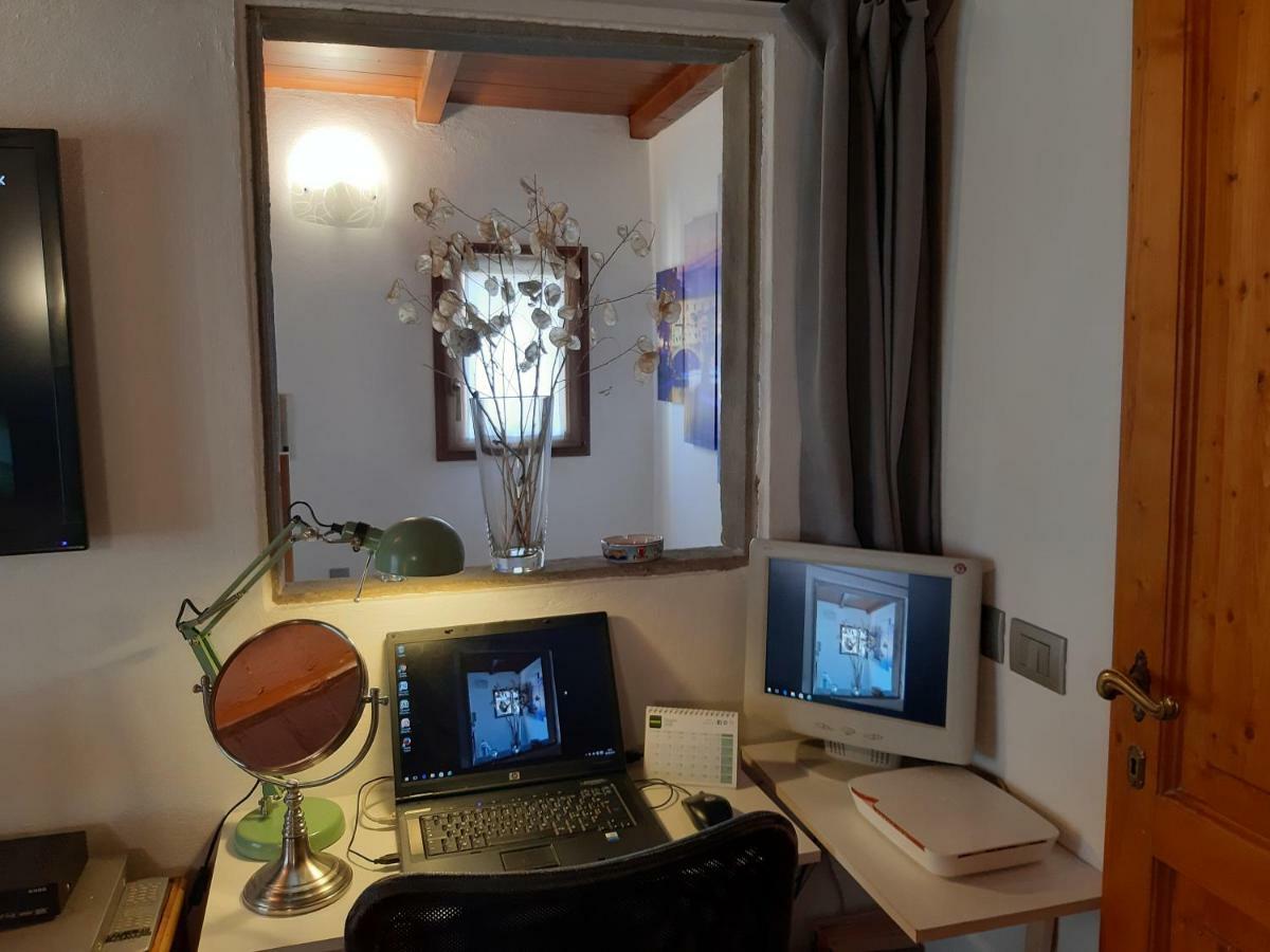 Porcellana Twenty-Six Florence Wi-Fi Apartment Exterior foto